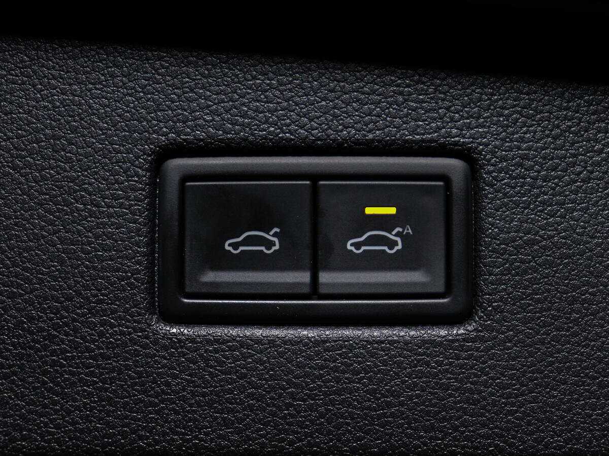 Купить Volkswagen Tiguan с пробегом. Фото: #17