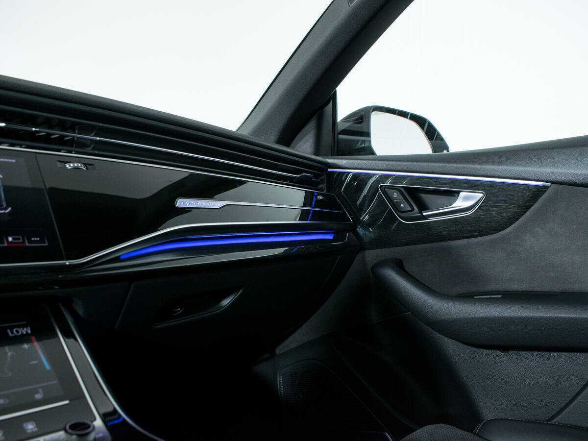 Купить Audi Q8 с пробегом. Фото: #12