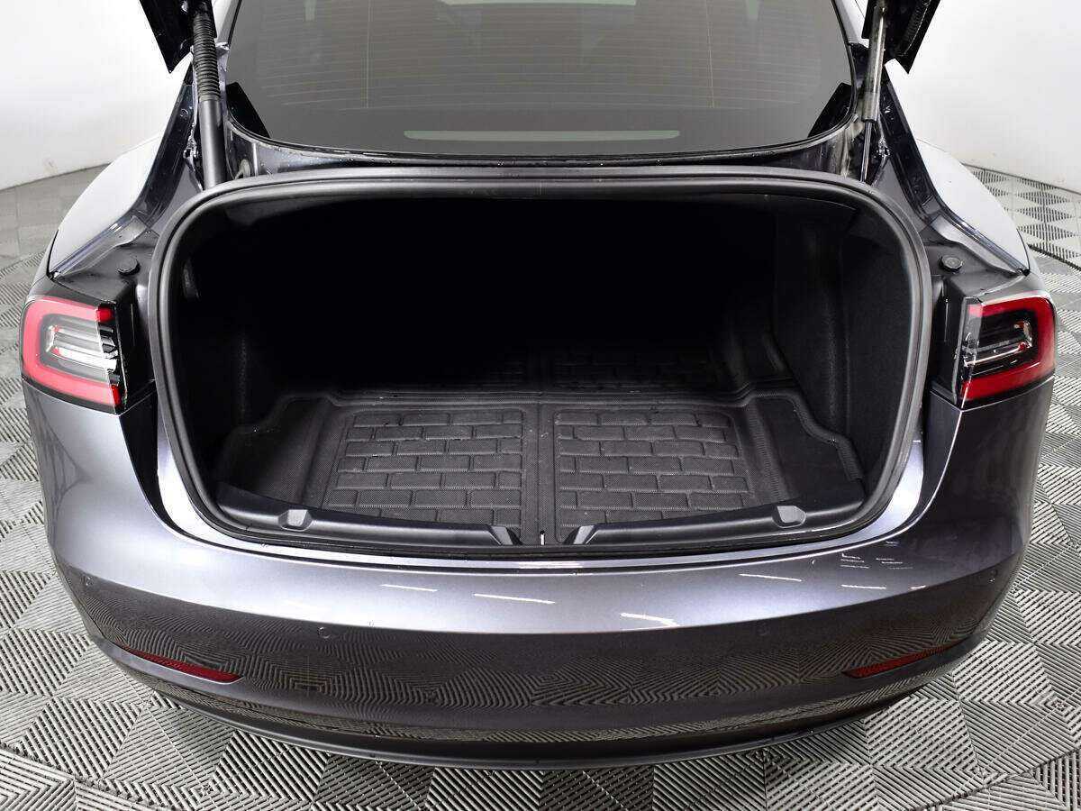 Купить Tesla Model 3 с пробегом. Фото: #15