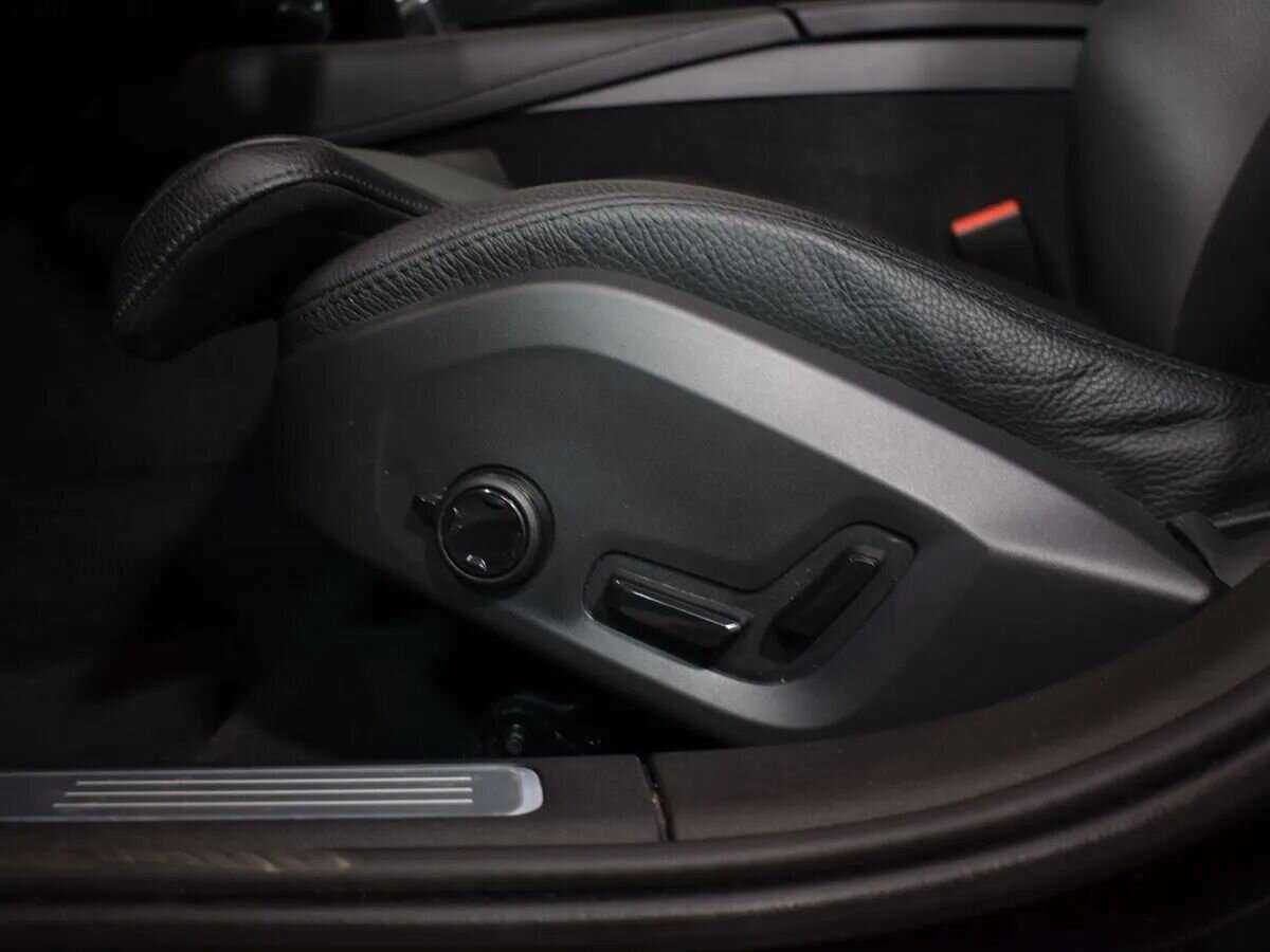 Купить Volvo S90 с пробегом. Фото: #14