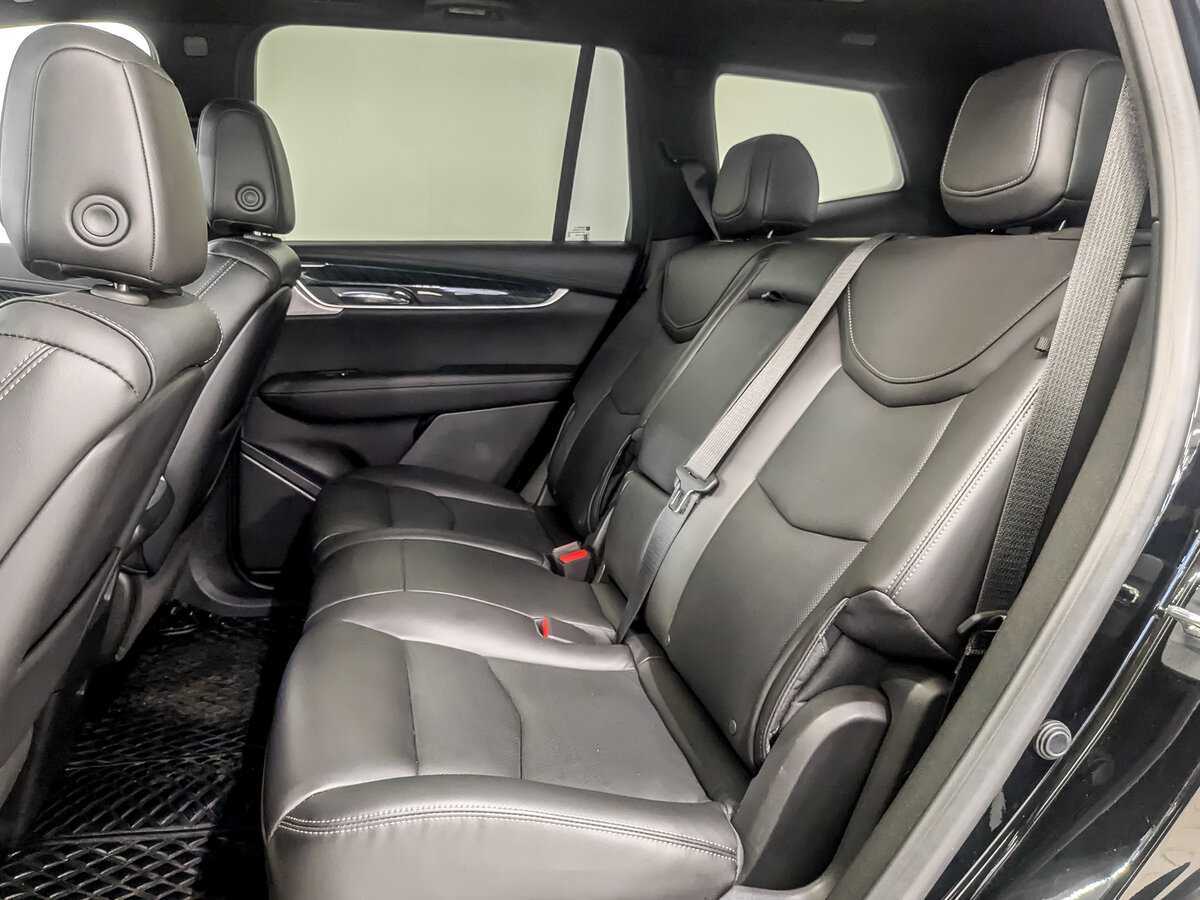 Купить Cadillac XT6 с пробегом. Фото: #11