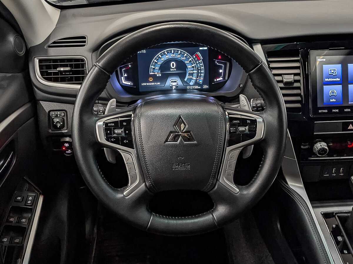 Купить Mitsubishi Montero Sport с пробегом. Фото: #19