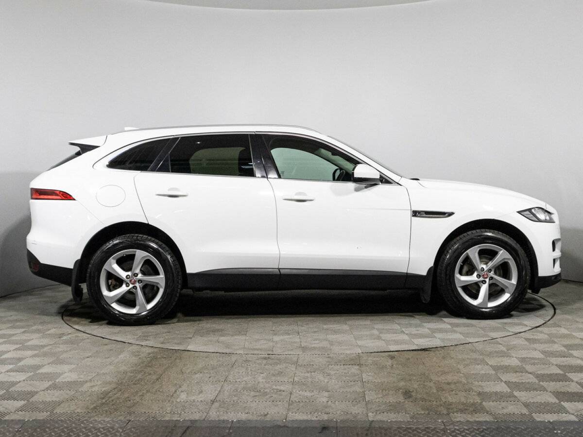 Купить Jaguar F-Pace с пробегом. Фото: #3