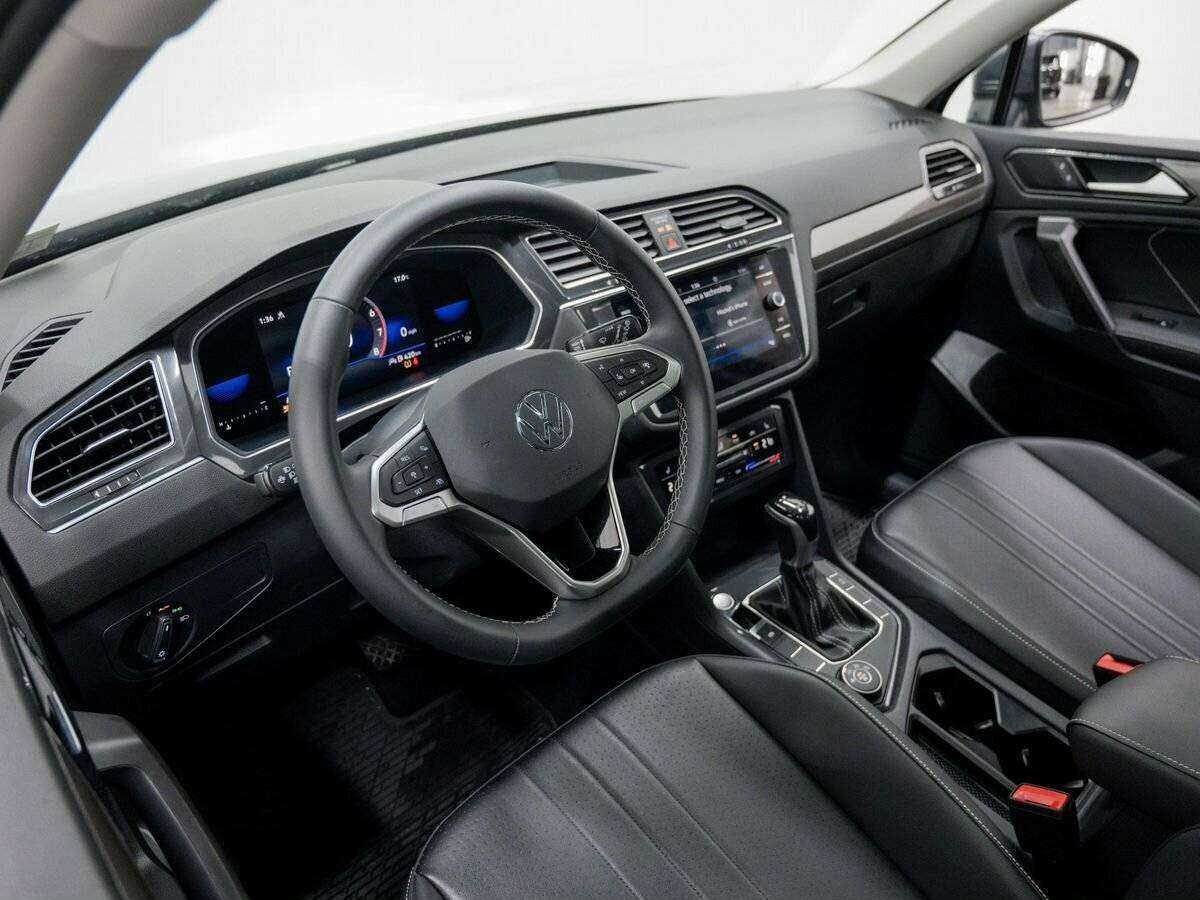 Купить Volkswagen Tiguan с пробегом. Фото: #9