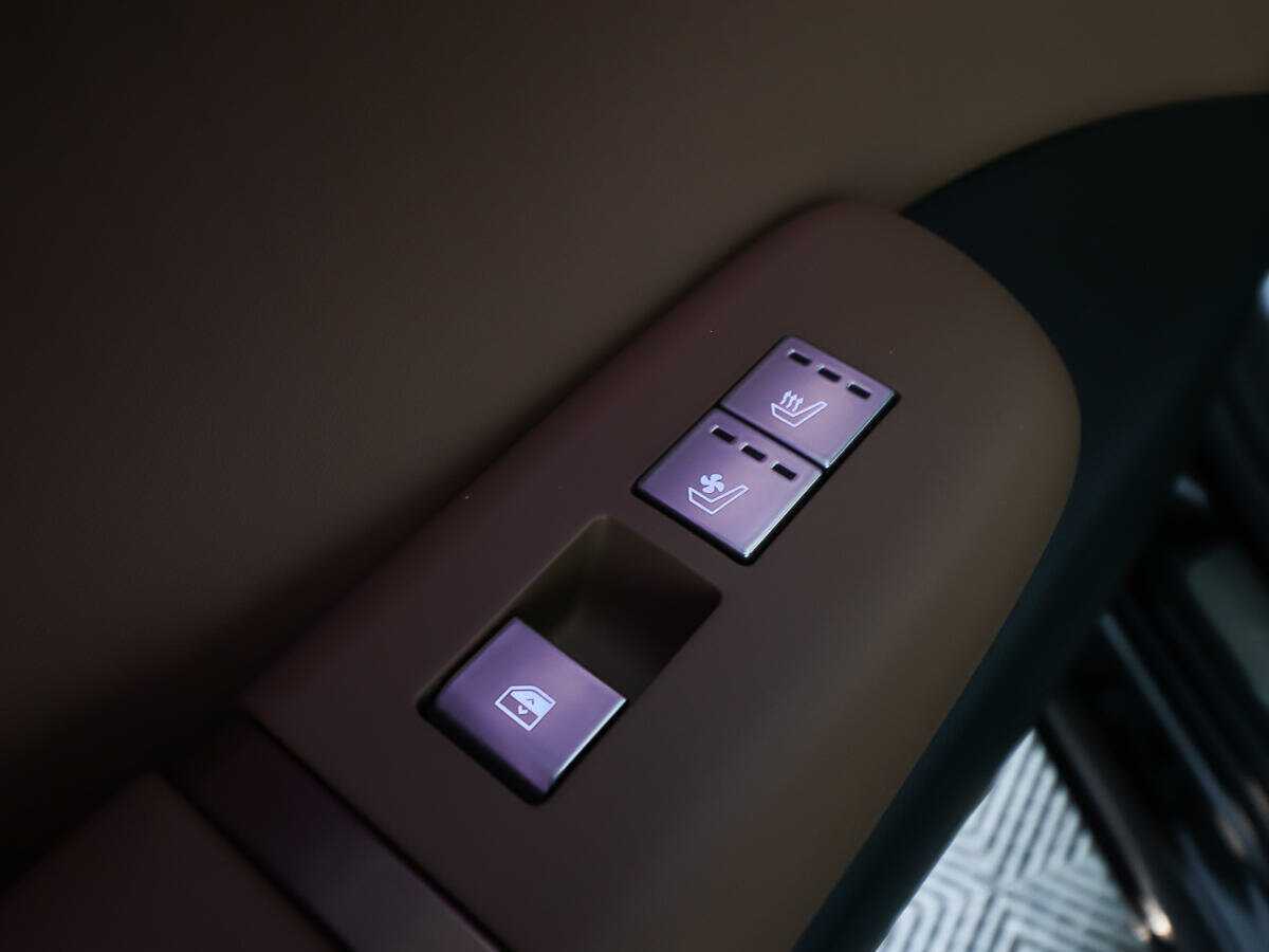 Купить Hyundai Grandeur с пробегом. Фото: #17