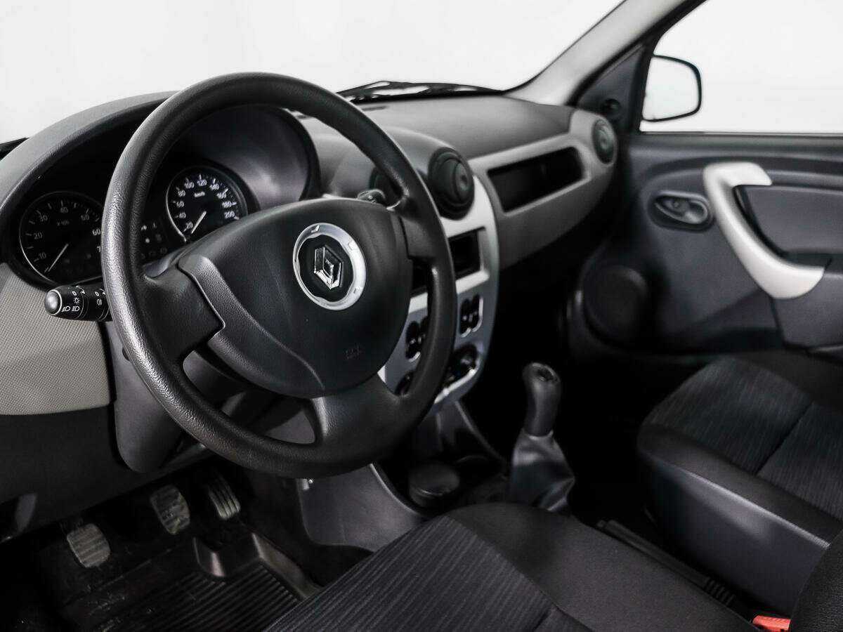 Купить Renault Sandero с пробегом. Фото: #8