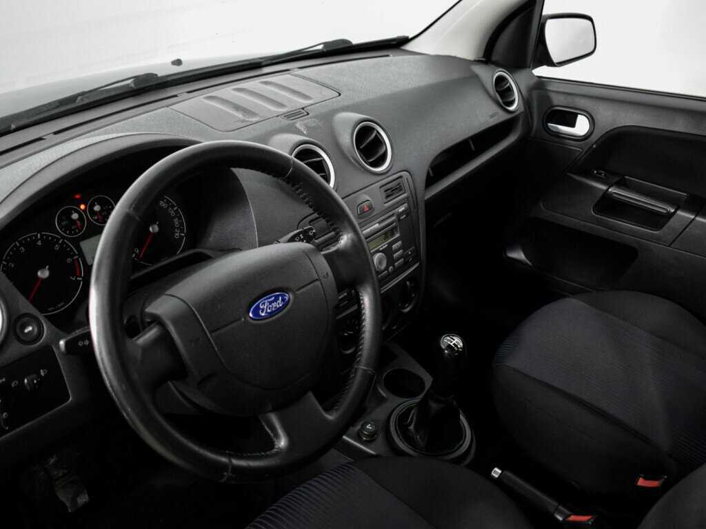 Купить Ford Fusion с пробегом. Фото: #8