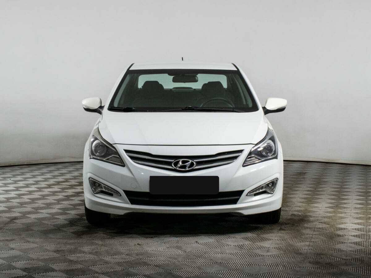 Купить Hyundai Solaris с пробегом. Фото: #1