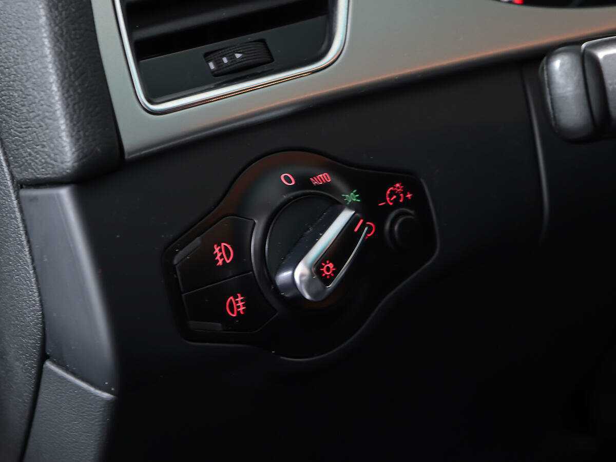 Купить Audi A4 с пробегом. Фото: #16