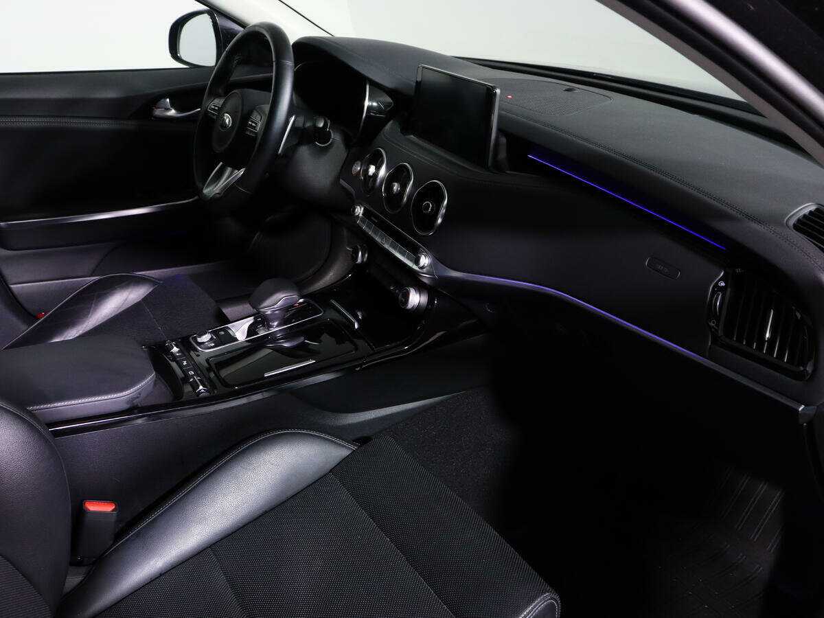 Купить Kia Stinger с пробегом. Фото: #8