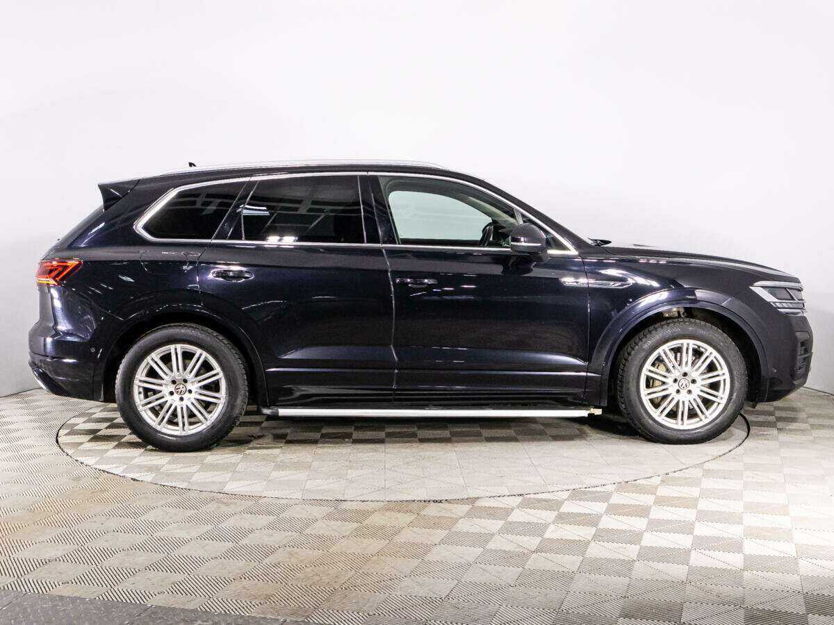 Купить Volkswagen Touareg с пробегом. Фото: #3