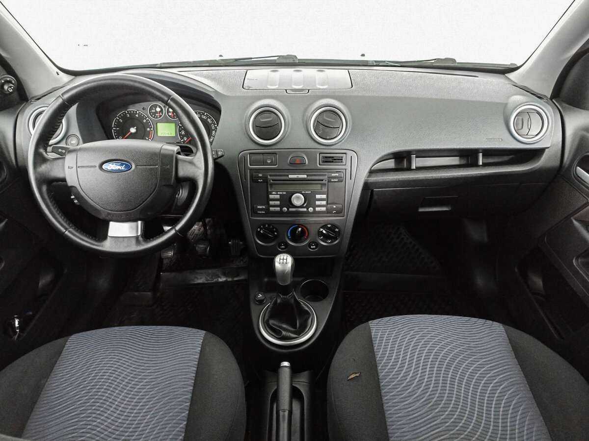 Купить Ford Fusion с пробегом. Фото: #11