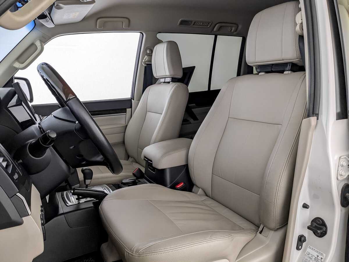 Купить Mitsubishi Pajero с пробегом. Фото: #19