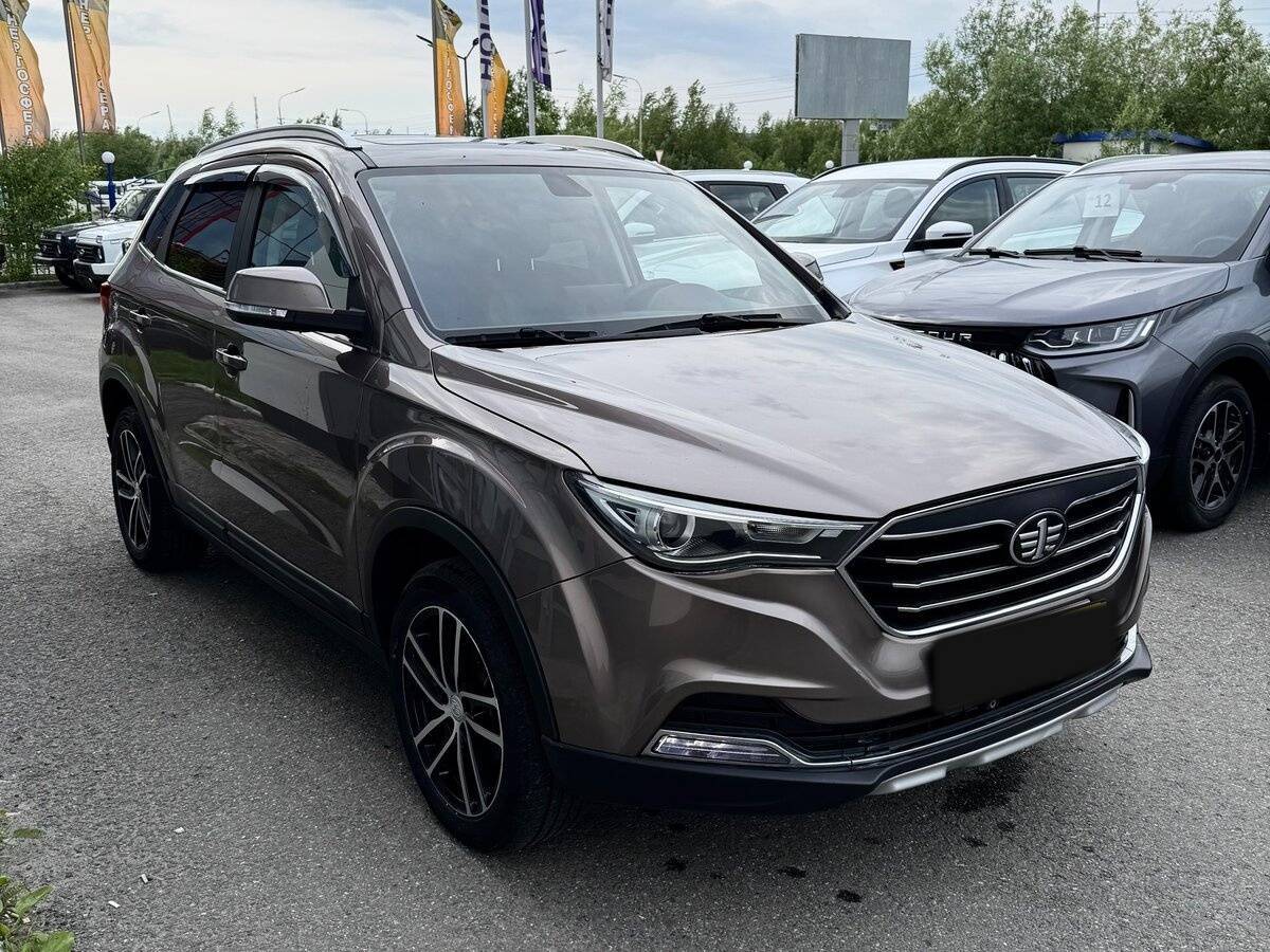 Купить FAW Besturn X40 с пробегом. Фото: #2