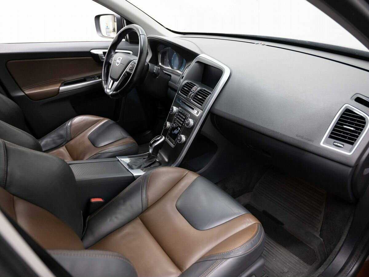 Купить Volvo XC60 с пробегом. Фото: #10