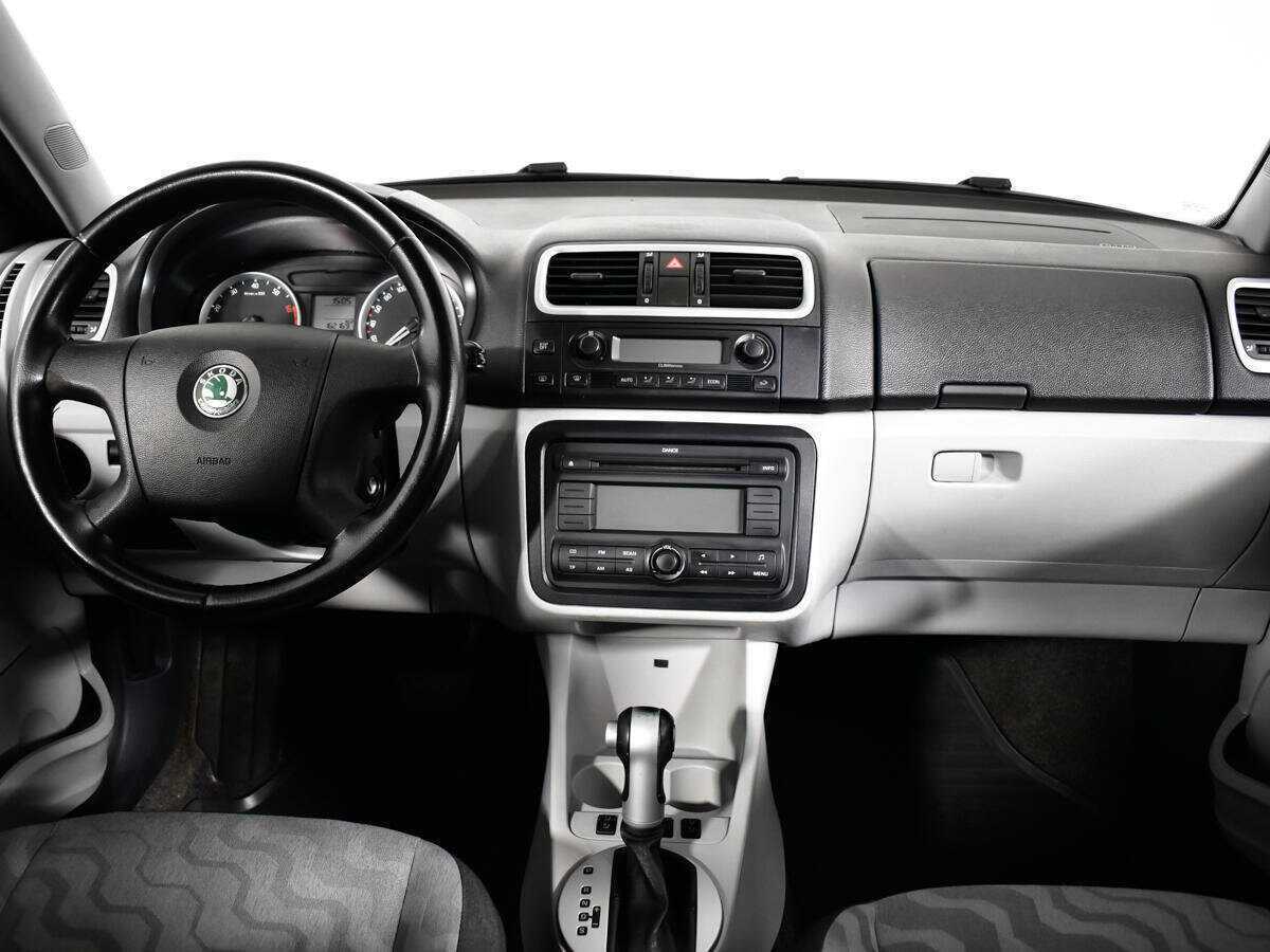 Купить Skoda Fabia с пробегом. Фото: #11
