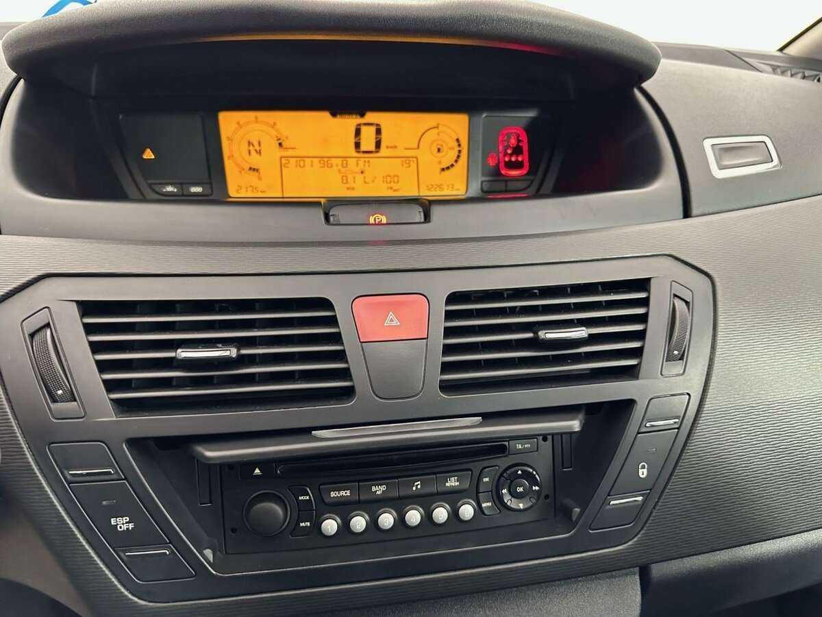 Купить Citroen C4 Picasso с пробегом. Фото: #10