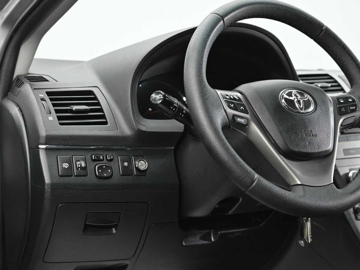 Купить Toyota Avensis с пробегом. Фото: #7