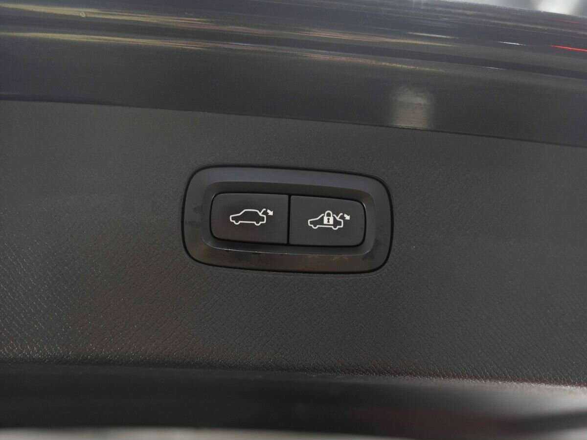 Купить Volvo XC90 с пробегом. Фото: #25