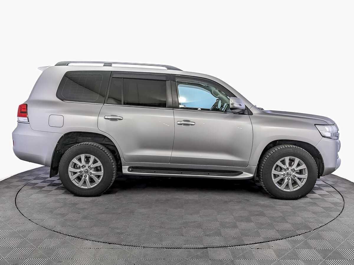 Купить Toyota Land Cruiser с пробегом. Фото: #3