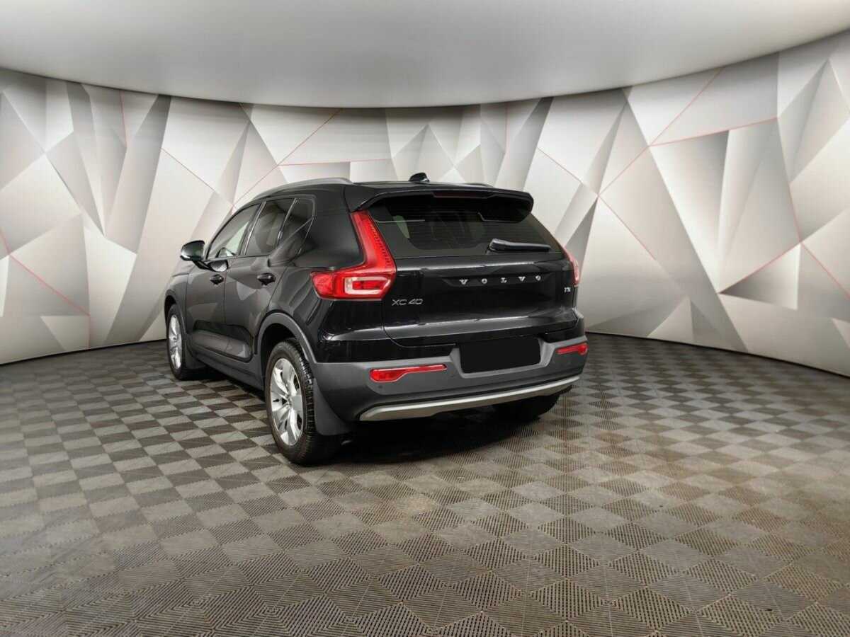 Купить Volvo XC40 с пробегом. Фото: #3