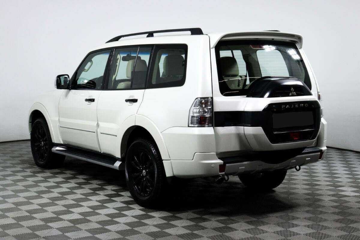 Купить Mitsubishi Pajero с пробегом. Фото: #6