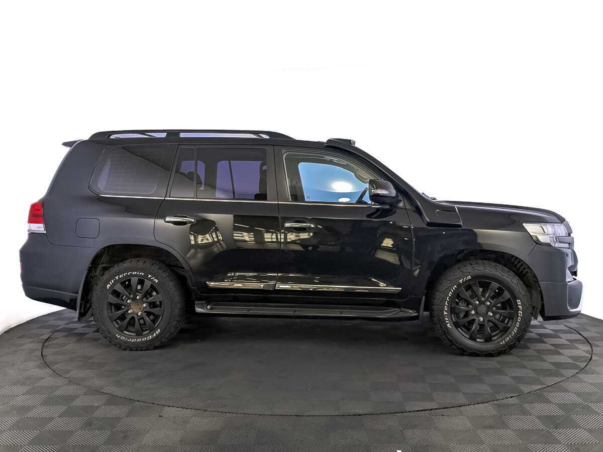 Купить Toyota Land Cruiser с пробегом. Фото: #3