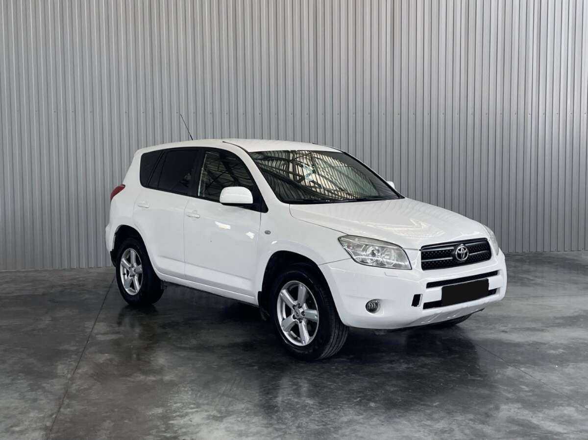 Купить Toyota RAV4 с пробегом. Фото: #2