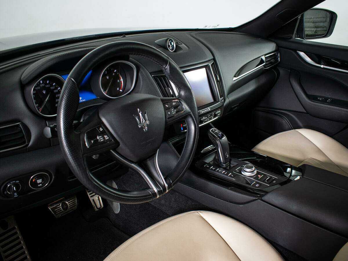 Купить Maserati Levante с пробегом. Фото: #10