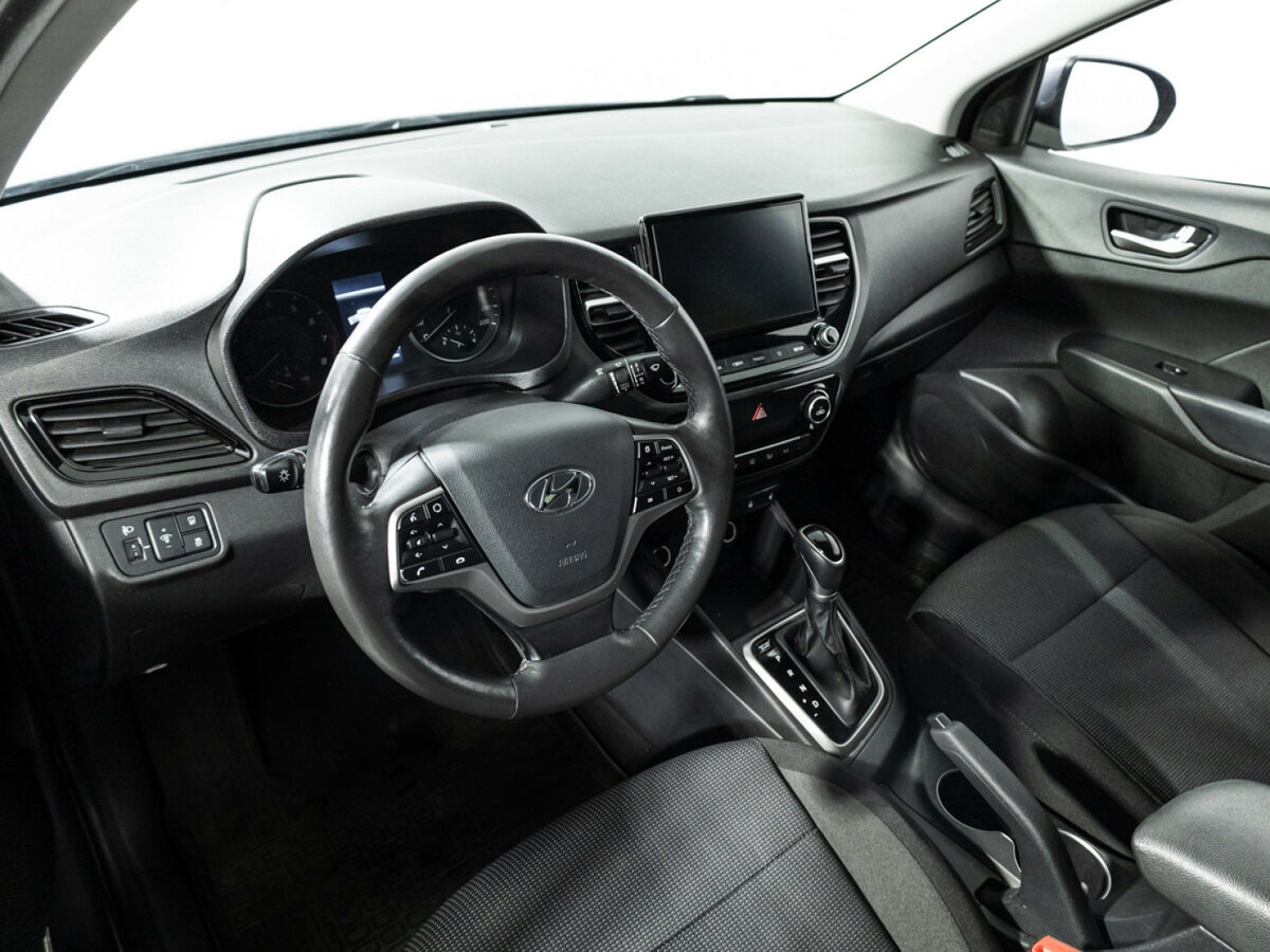 Купить Hyundai Solaris с пробегом. Фото: #10