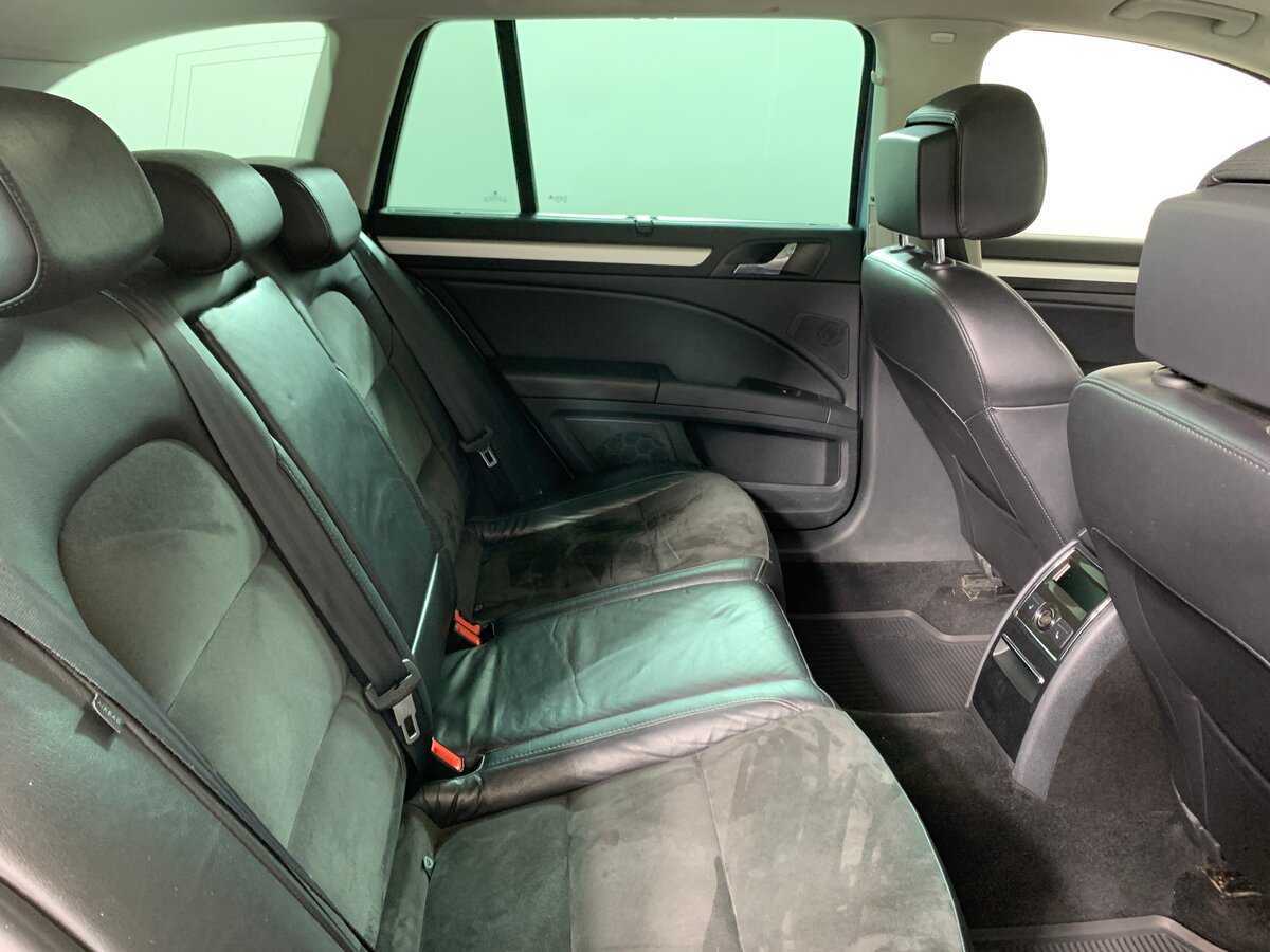 Купить Skoda Superb с пробегом. Фото: #17