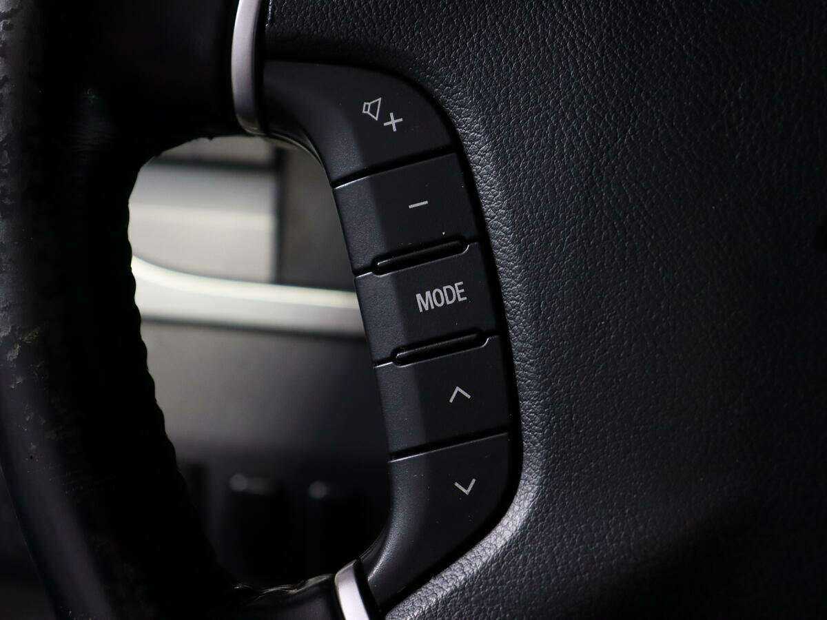 Купить Mitsubishi Pajero с пробегом. Фото: #16
