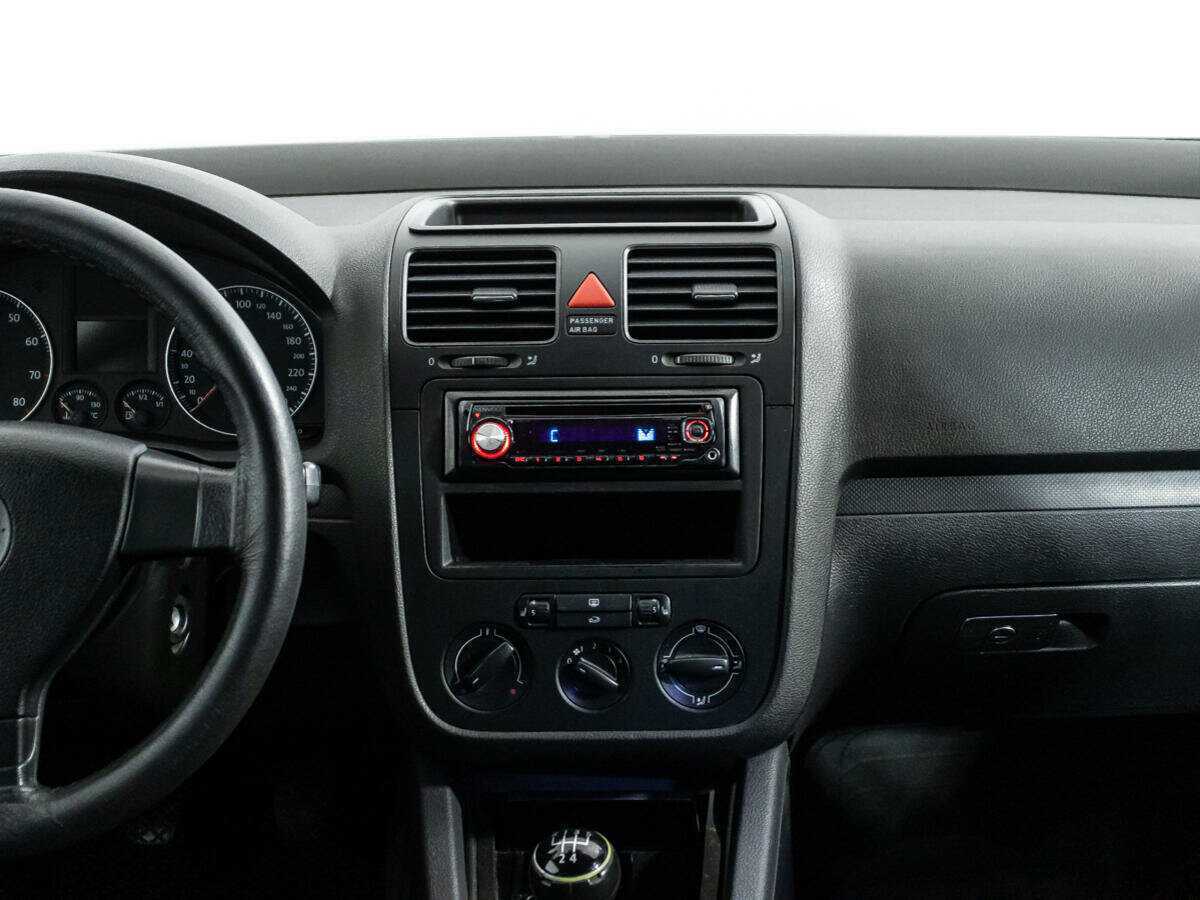 Купить Volkswagen Golf с пробегом. Фото: #13