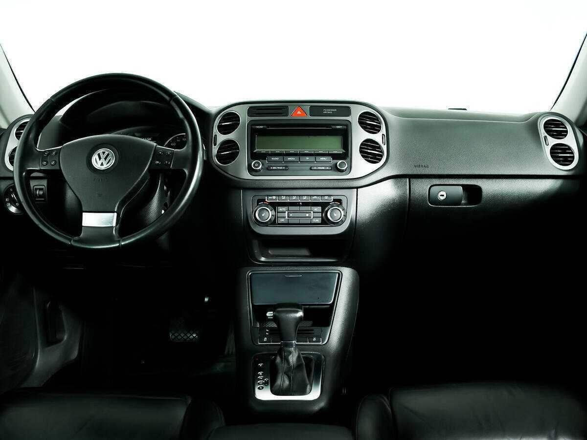Купить Volkswagen Tiguan с пробегом. Фото: #8