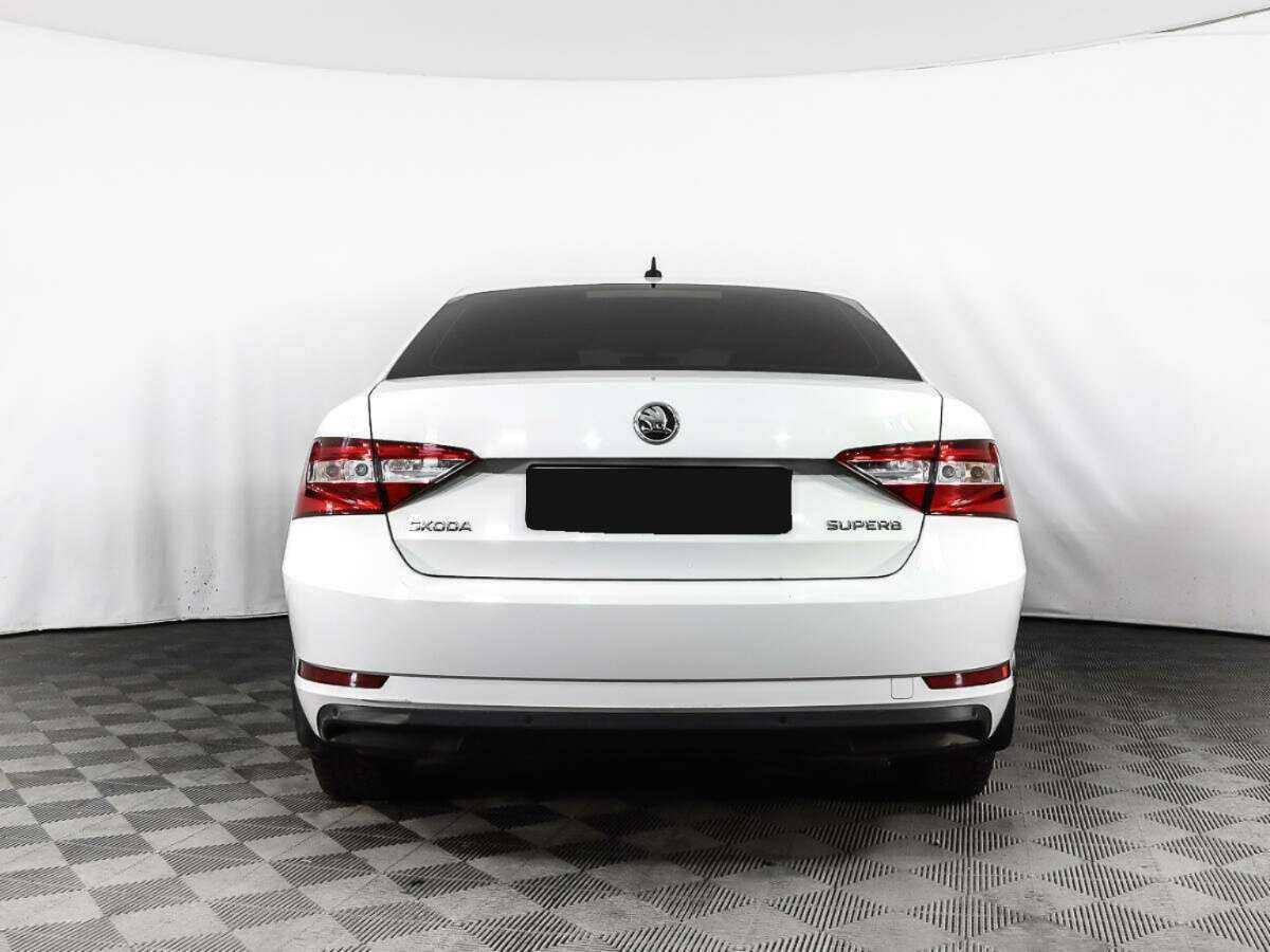 Купить Skoda Superb с пробегом. Фото: #5