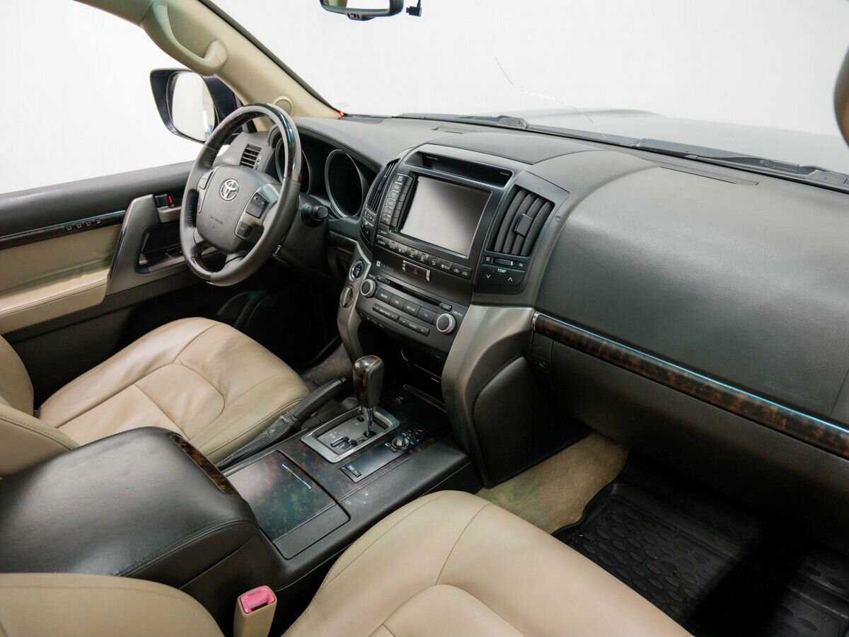 Купить Toyota Land Cruiser с пробегом. Фото: #6