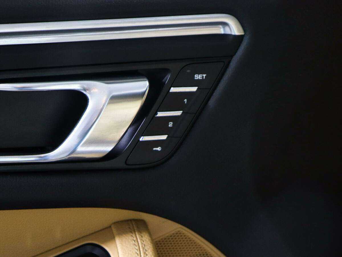 Купить Porsche Macan с пробегом. Фото: #13