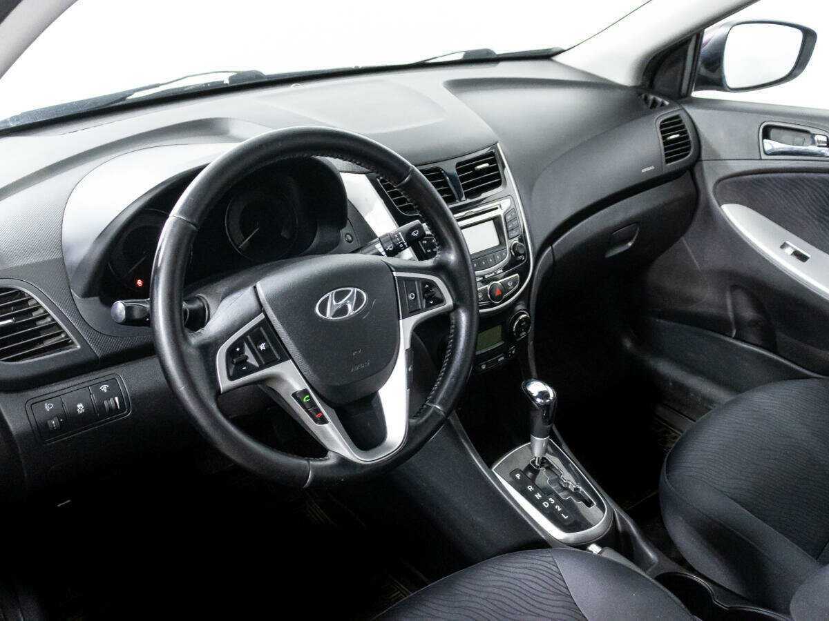 Купить Hyundai Solaris с пробегом. Фото: #10