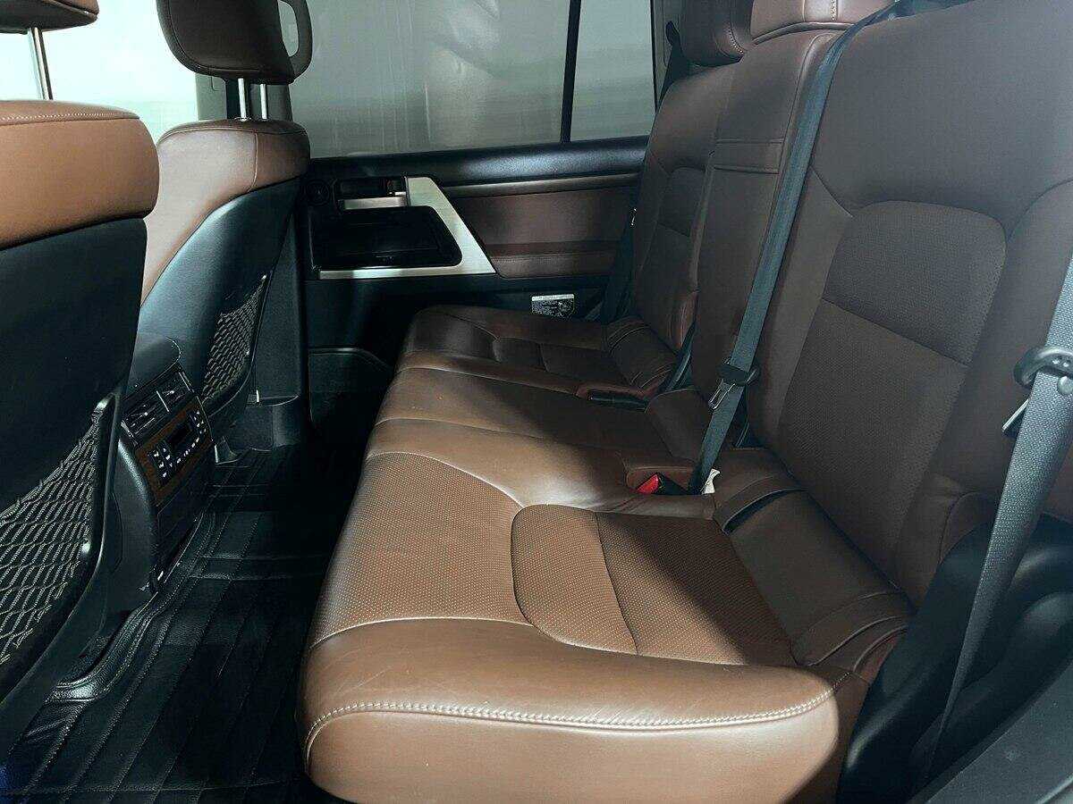 Купить Toyota Land Cruiser с пробегом. Фото: #9