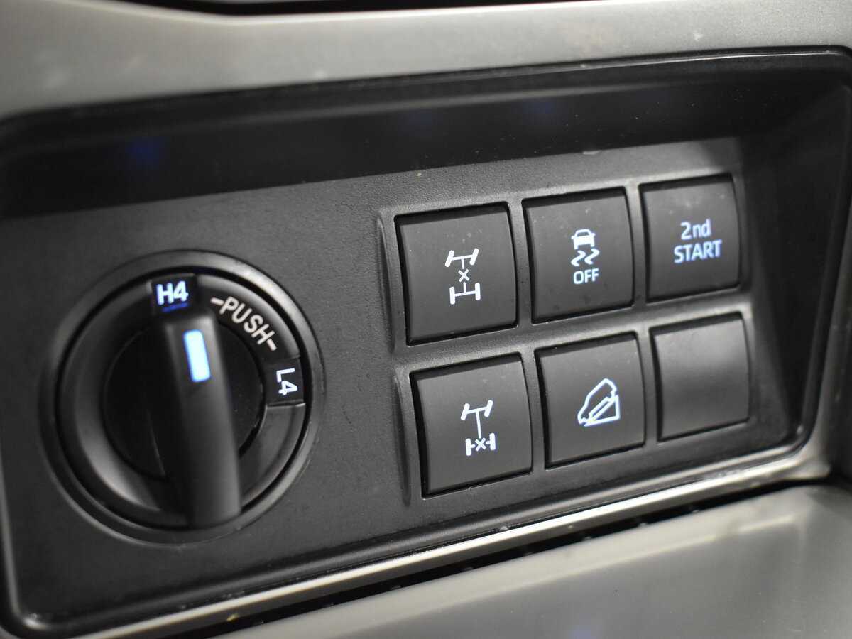 Купить Toyota Land Cruiser Prado с пробегом. Фото: #17