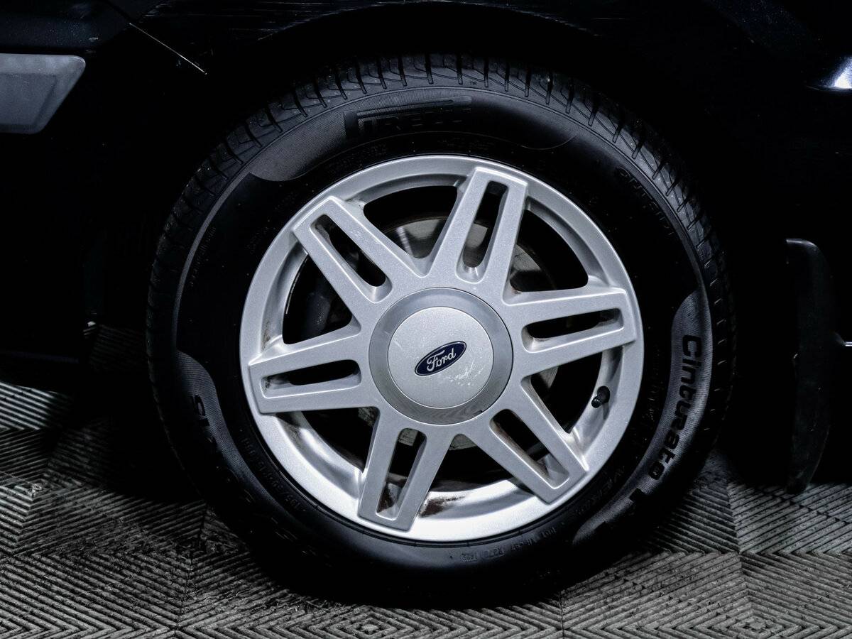 Купить Ford Fusion с пробегом. Фото: #11