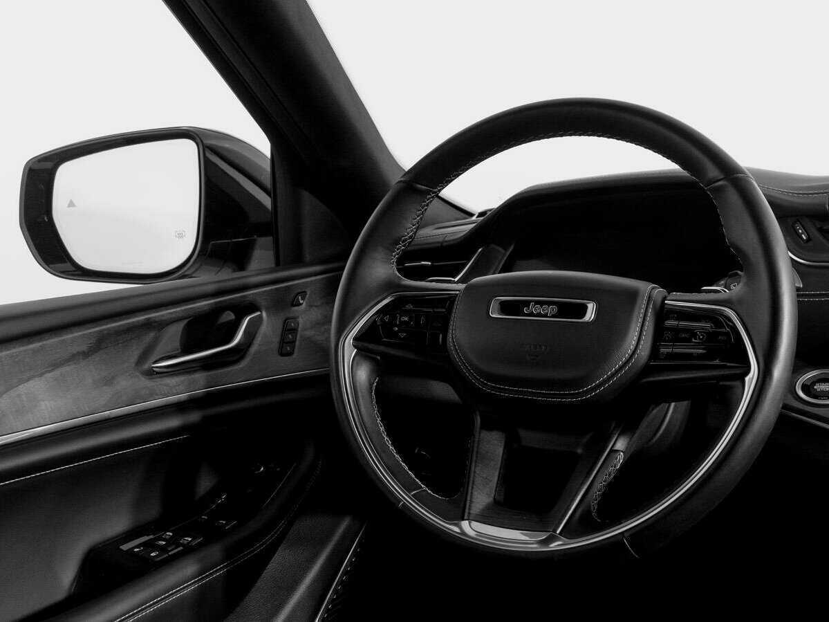 Купить Jeep Grand Cherokee с пробегом. Фото: #16