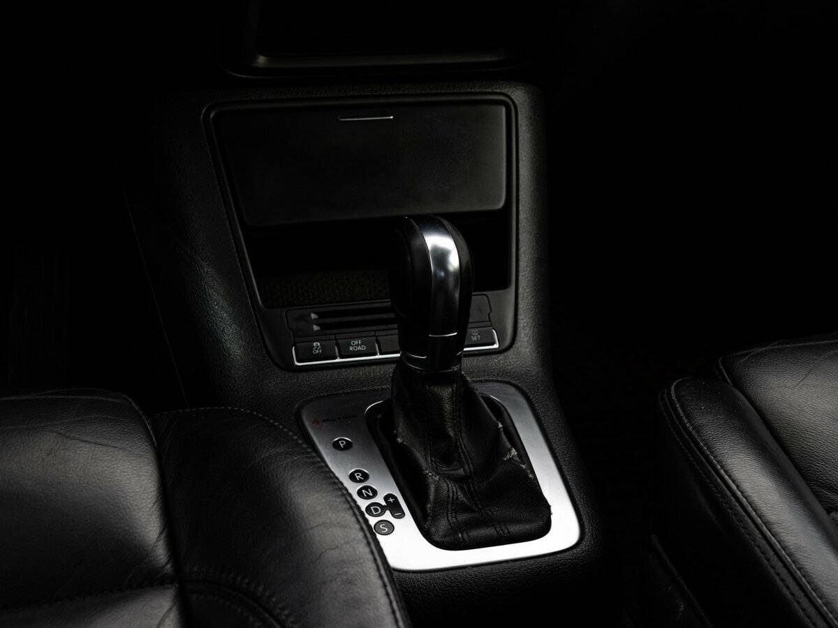 Купить Volkswagen Tiguan с пробегом. Фото: #11