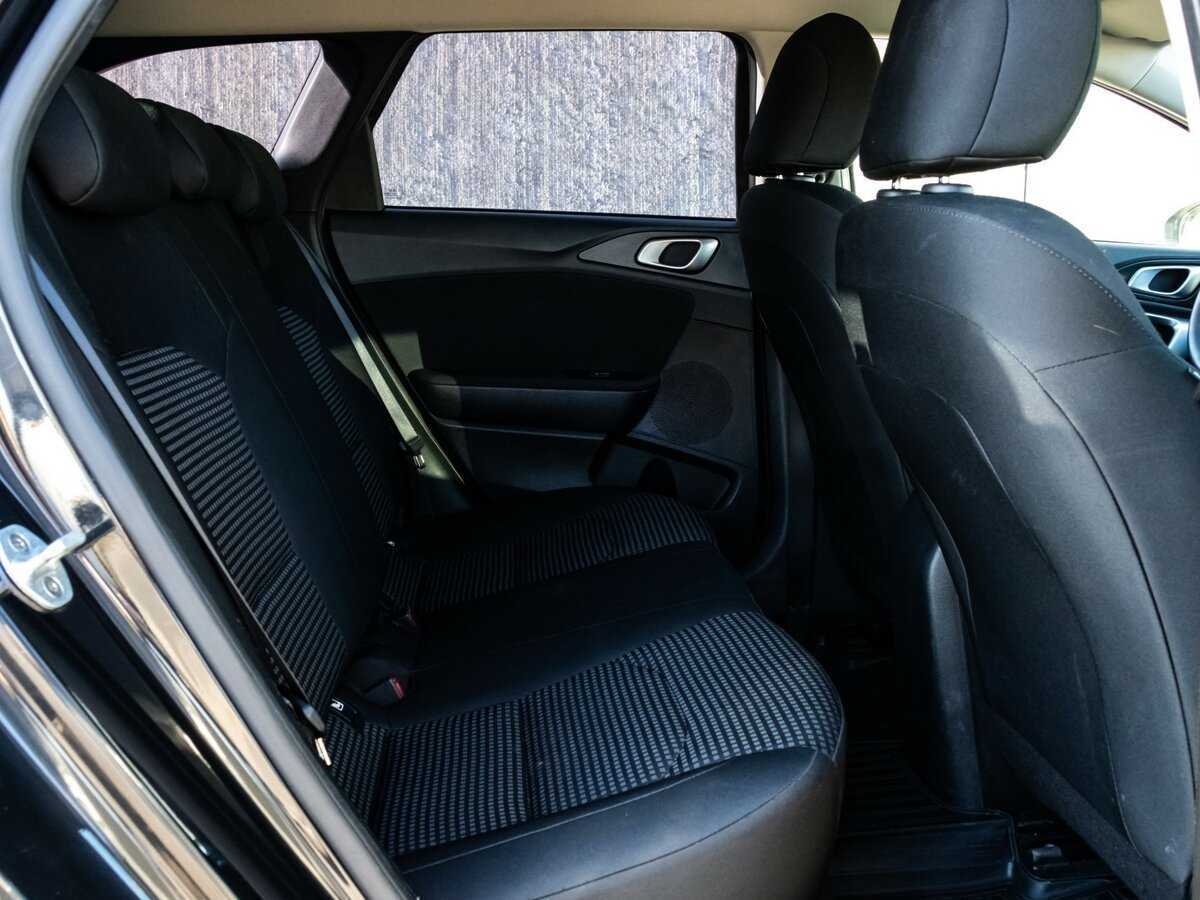 Купить Kia Ceed с пробегом. Фото: #14