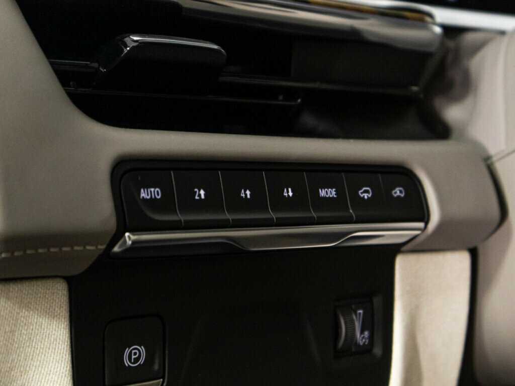 Купить Cadillac Escalade с пробегом. Фото: #24