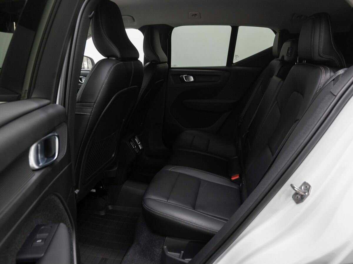 Купить Volvo XC40 с пробегом. Фото: #10