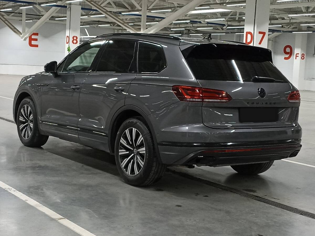 Купить Volkswagen Touareg с пробегом. Фото: #6