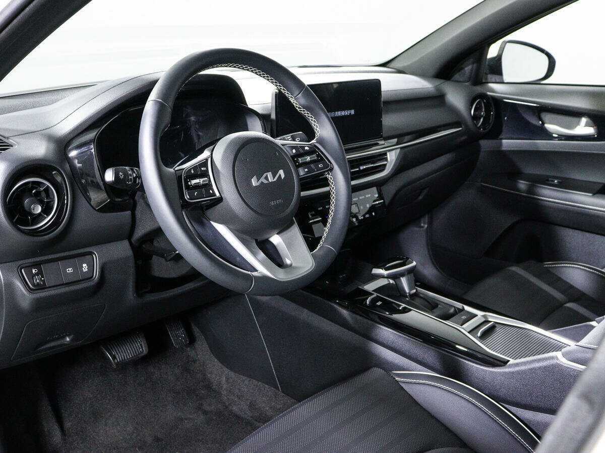 Купить Kia K3 с пробегом. Фото: #13