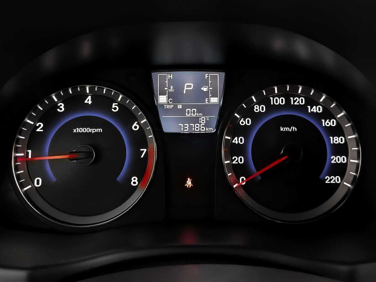 Купить Hyundai Solaris с пробегом. Фото: #10