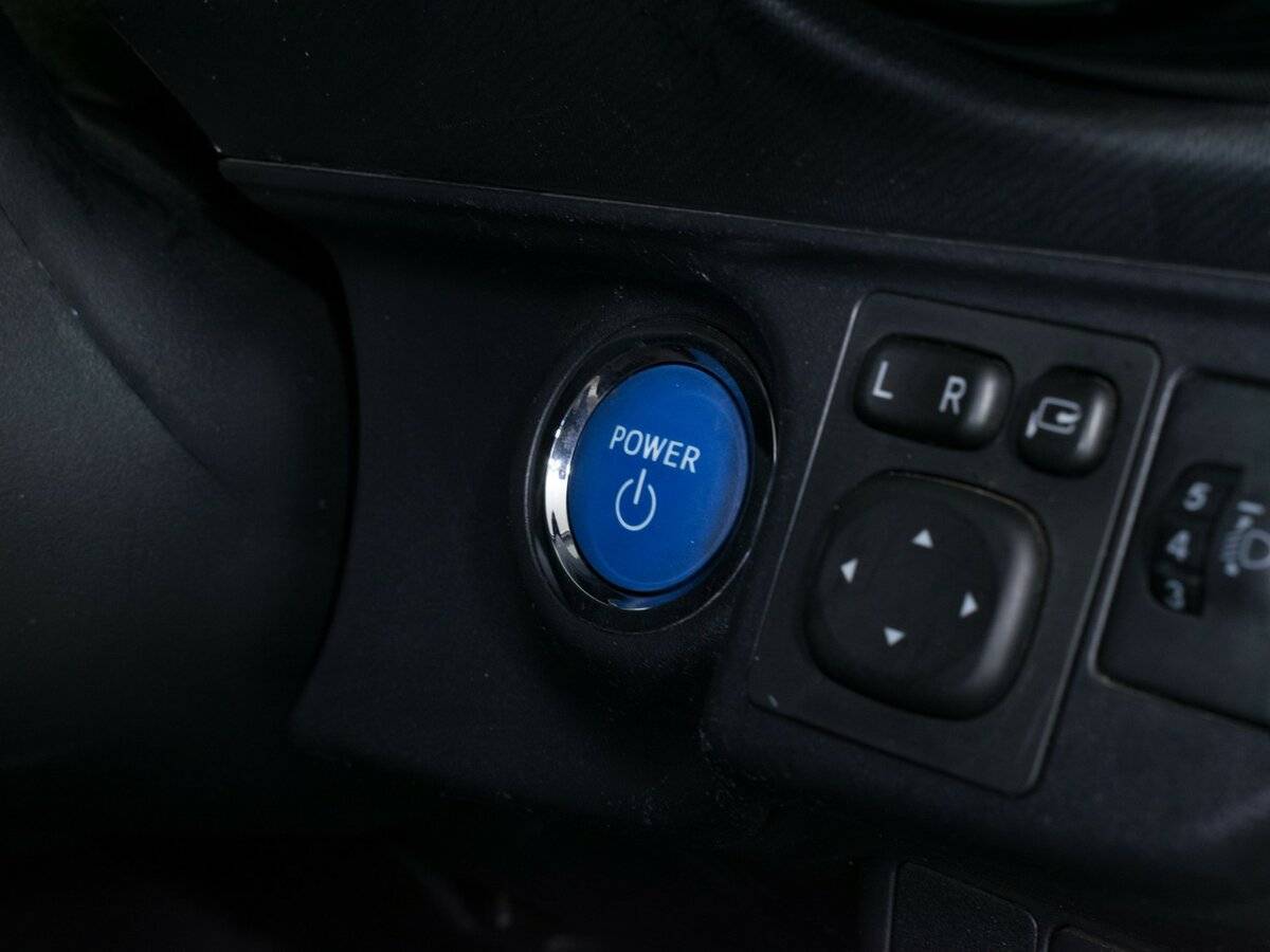 Купить Toyota Aqua с пробегом. Фото: #10